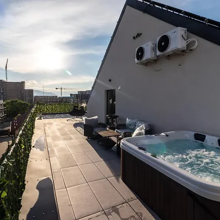 Tampa View Luxury Jacuzzi